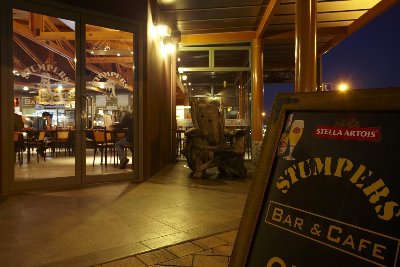 Stumpers Hotel Hokitika Exterior foto